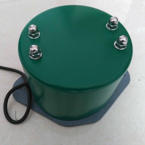 倉壁振打器